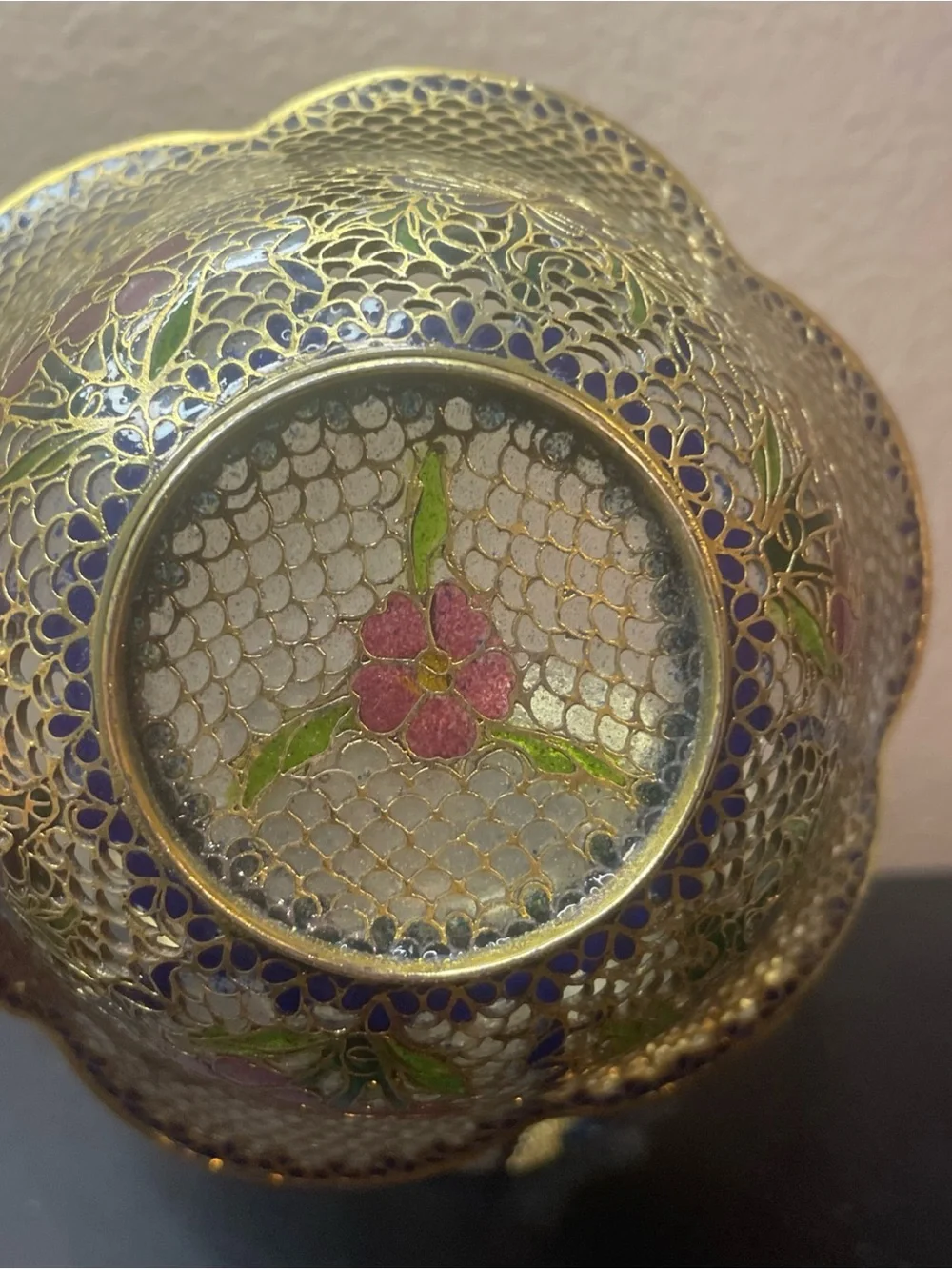 Pair of Gradient Size Plique-a-jour Cloisonné Enamel Scalopped Bowls LG 6” SM 5”